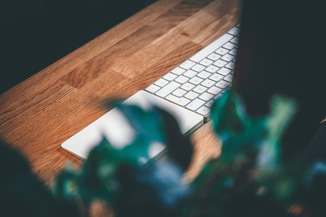 Systemy wspierające pracę zdalną: narzędzia do efektywnej współpracy.